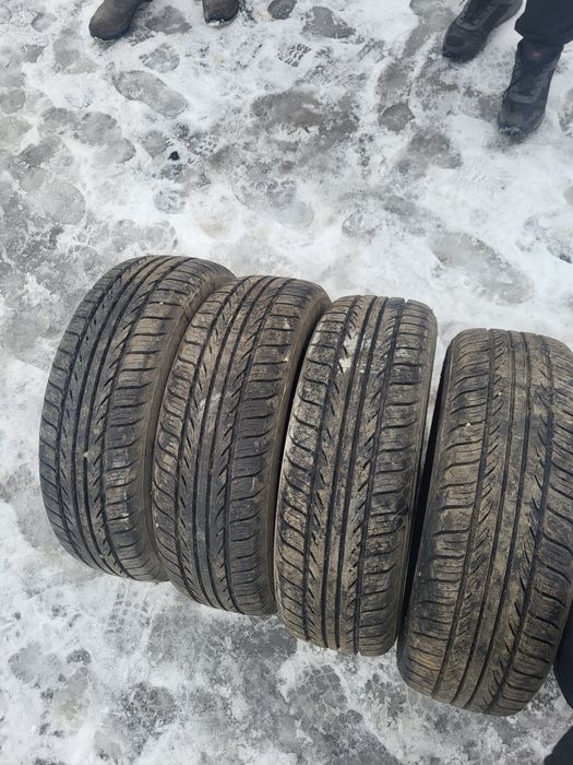 Продам шину  новый