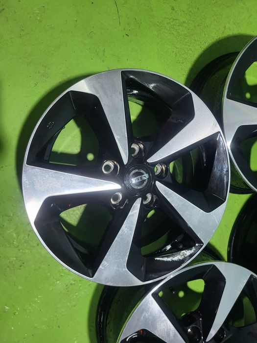 16 5x114.3 Nissan лети джанти 5х114.3