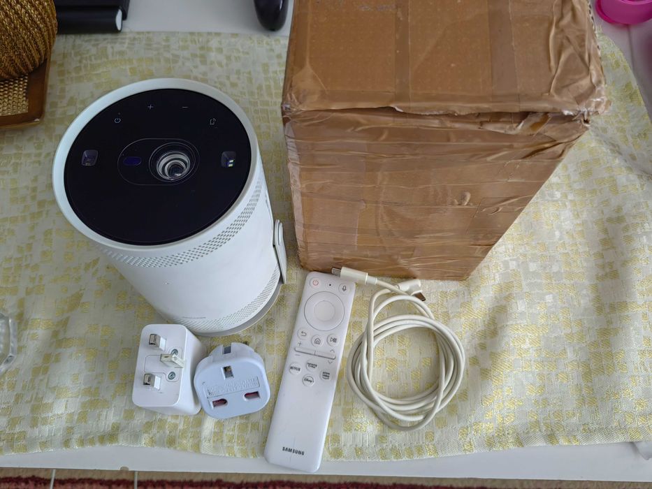 Videoproiector Samsung The Freestyle SP-LSP3BLA