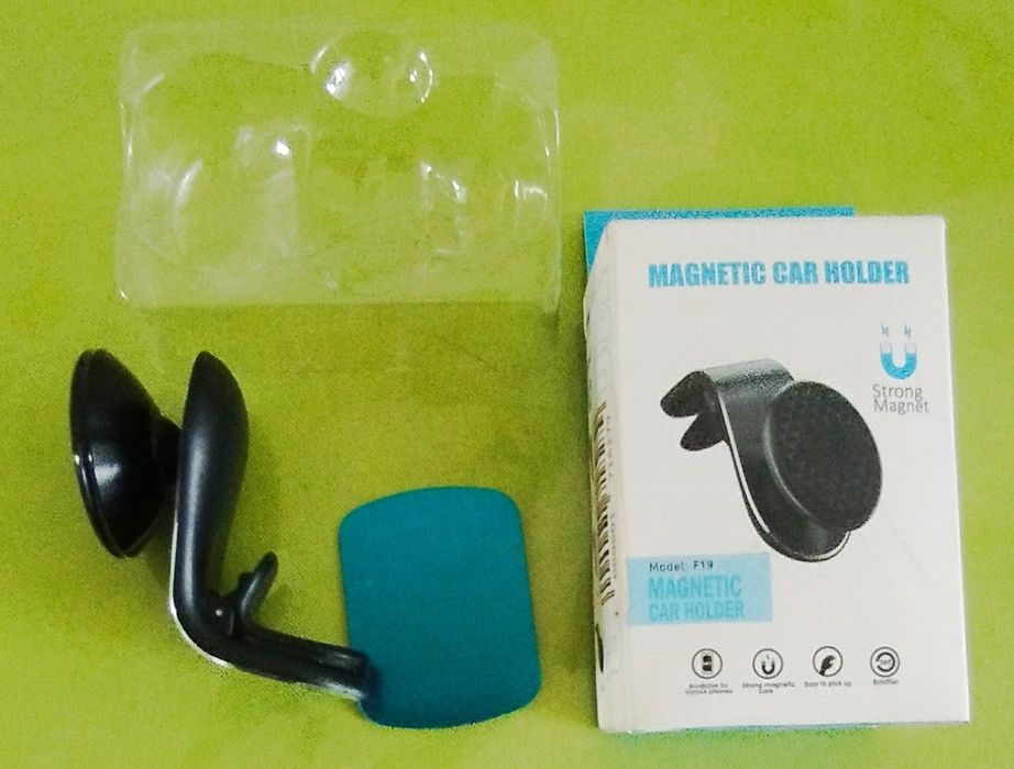 Держатель телефона в автомобиле