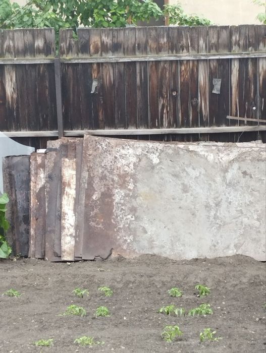 Продам жесть, рамы с подоконниками, колесо на газель