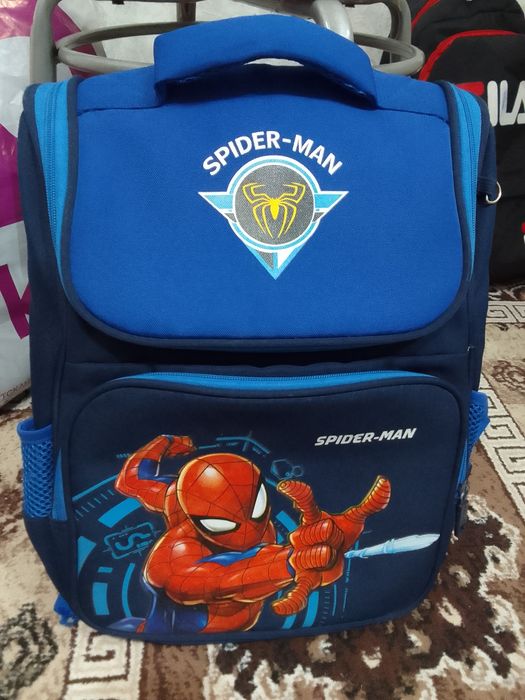 Продам школьный рюкзак