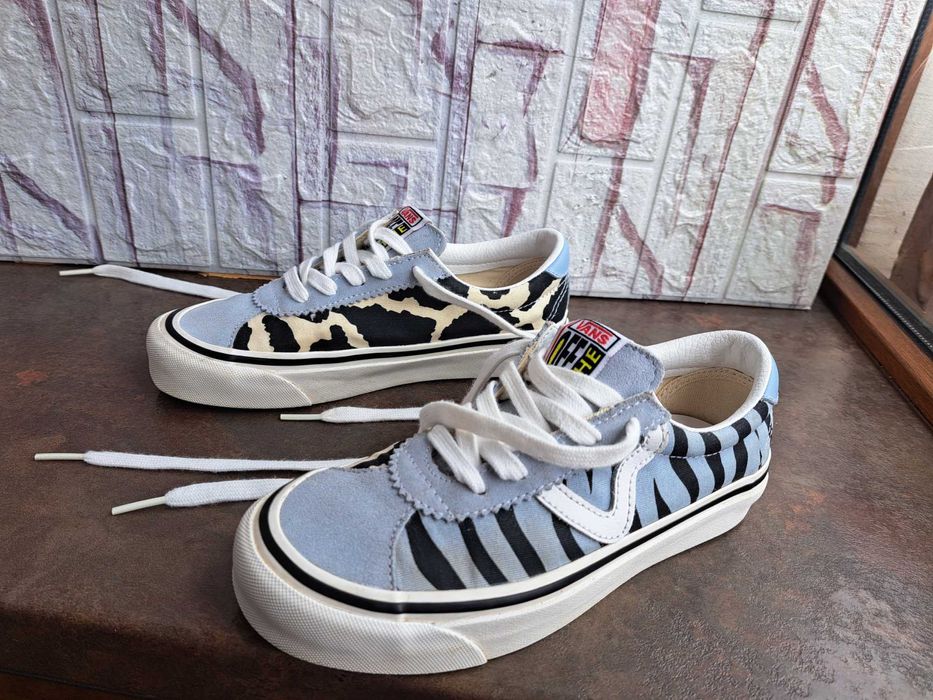 дамски,детски,кецове,спортни обувки,гуменки,номер 35 VANS ,ванс