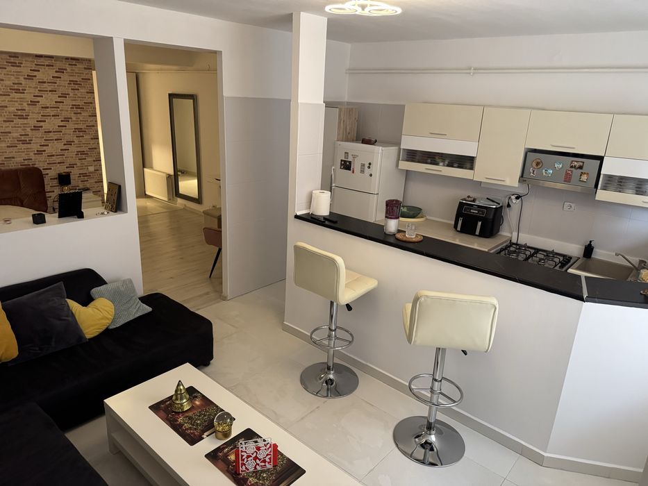 Proprietar, bloc 2010, metrou, 54 mp, 2 camere, loc parcare inclus