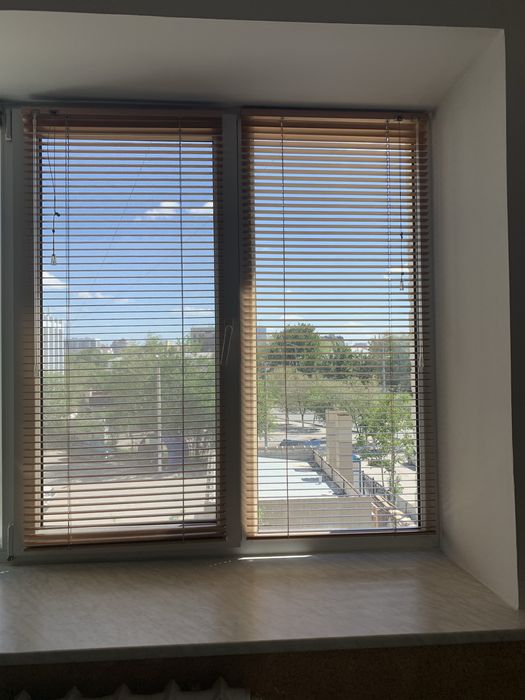 Жалюзи оконные б/у