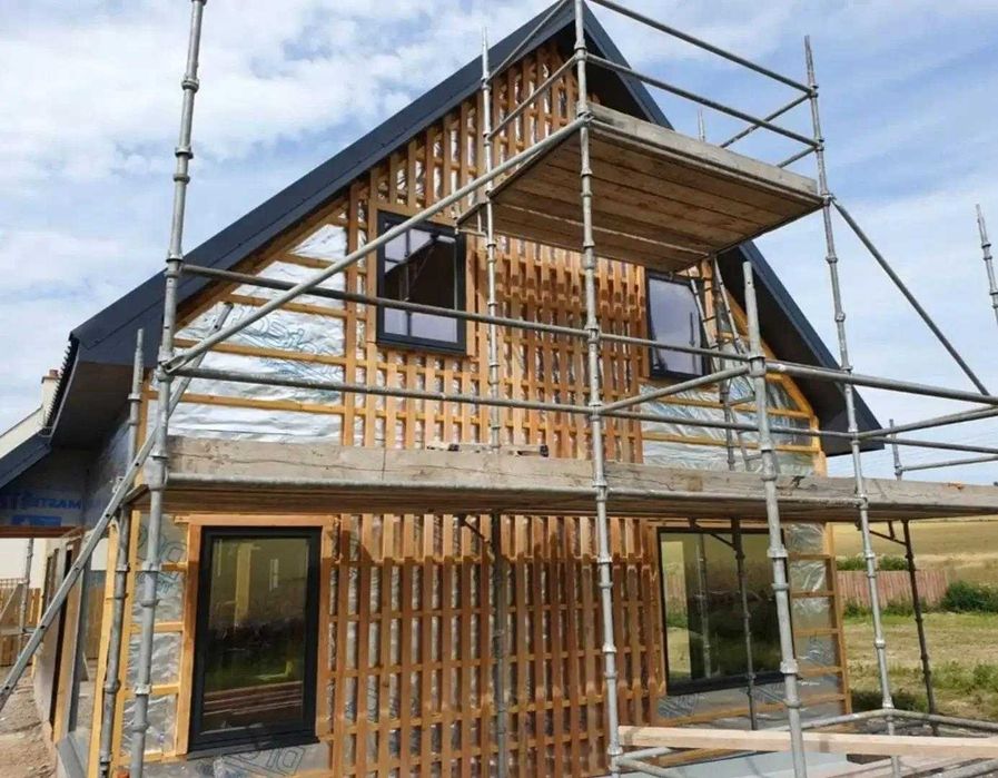 Case pe structura metalica