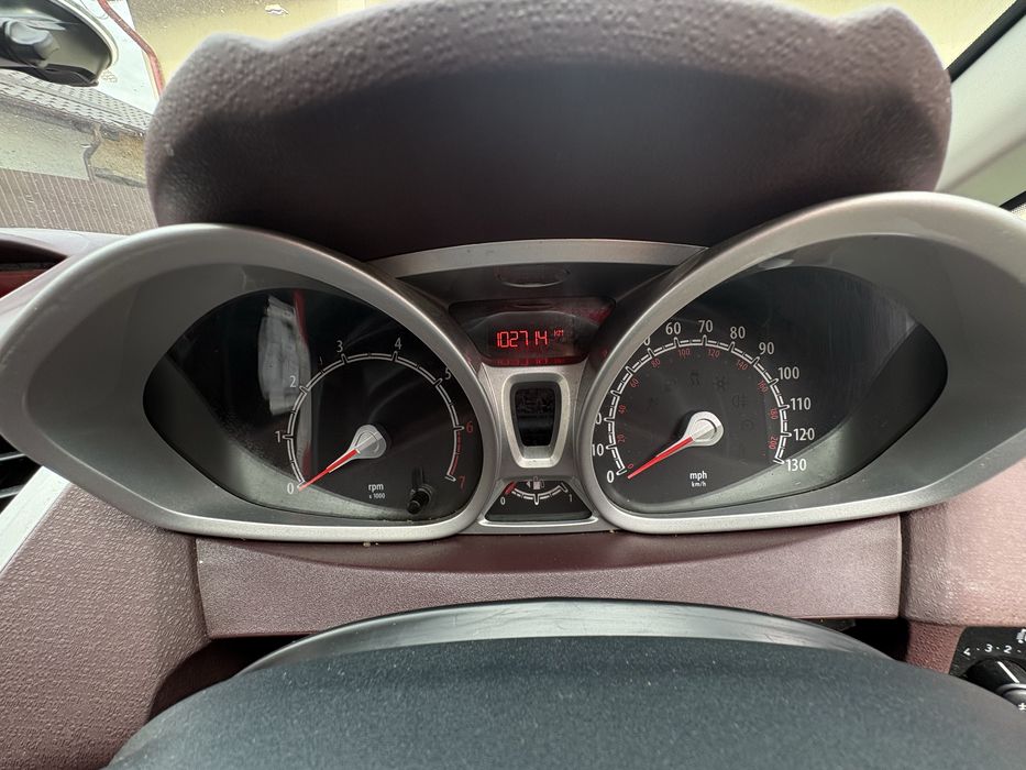 Ford Fiesta 1.2 Petrol volan pe dreapta de Anglia