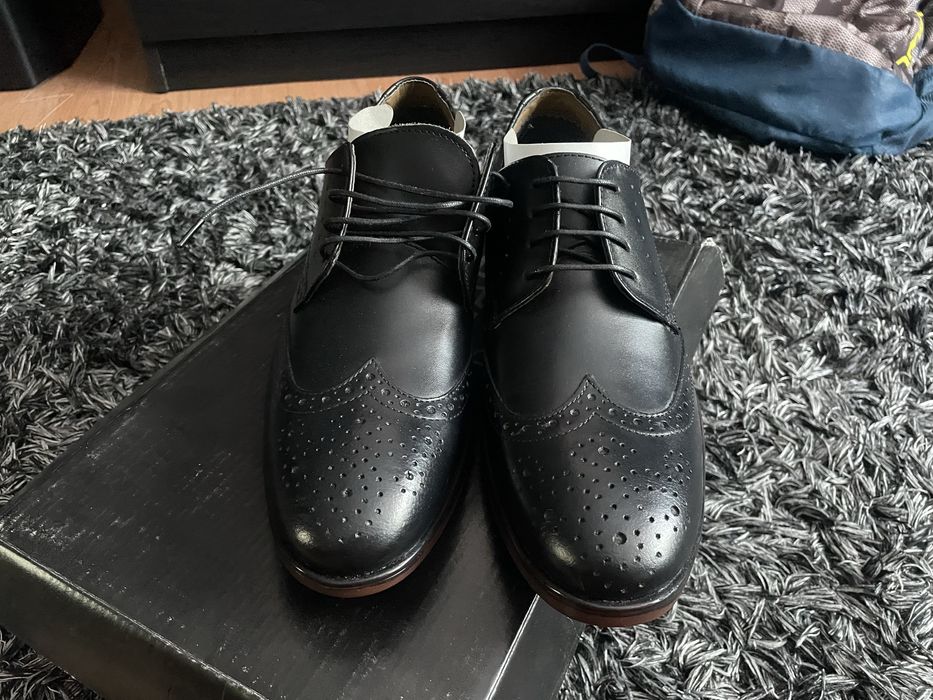 Pantofi barbatesti model Brogue - Burton Menswear London - marimea 41