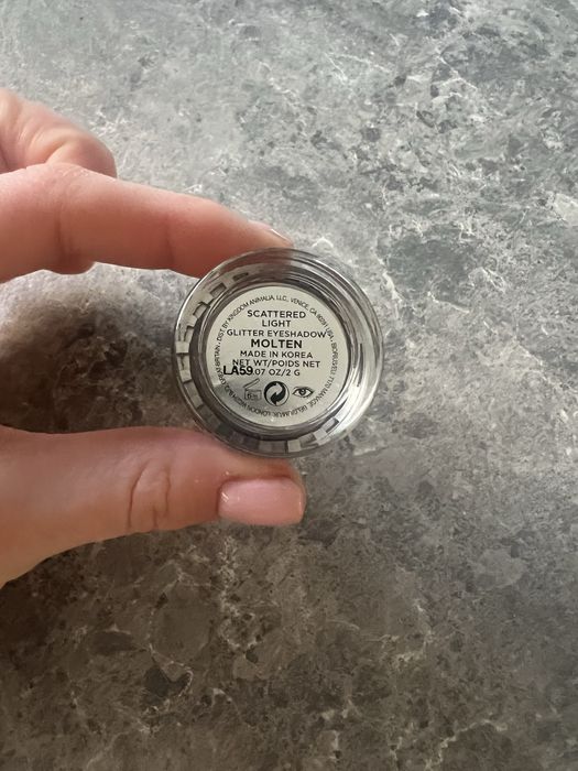 Hourglass сенки за очи цвят Molted