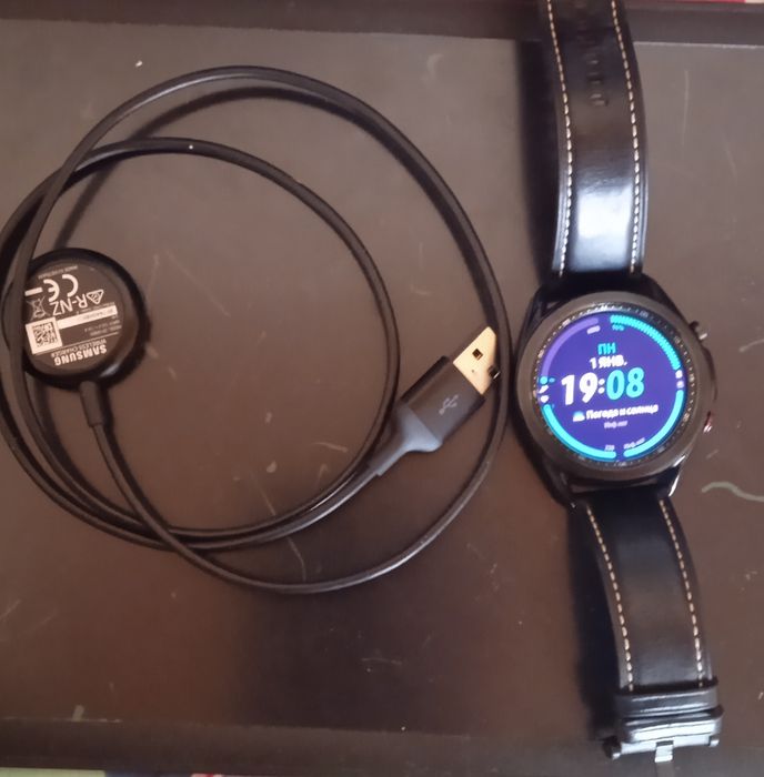 Smartvach Samsung galaxy 3 sotiladi