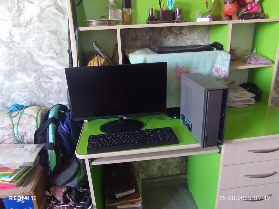 Срочно продаётся цветной принтер Canon не использован и комьютер Lenov