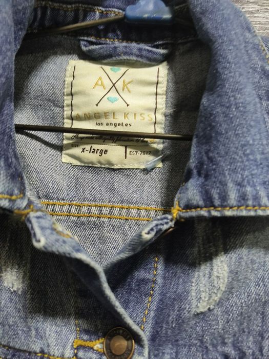 Джинсовая куртка - рванка