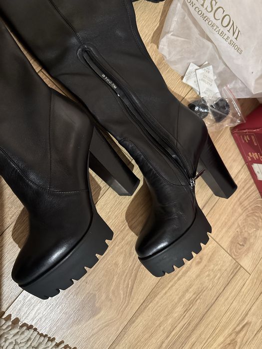 высокие демисезонные ботфорты Basconi