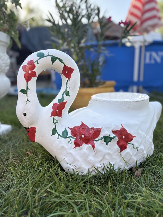 Lebădă decorativă din beton