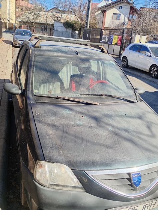 LOGAN 1.4 an 2005 benzina . 2000 lei