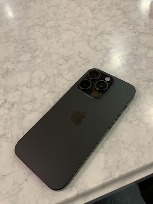 Продам айфон 15про