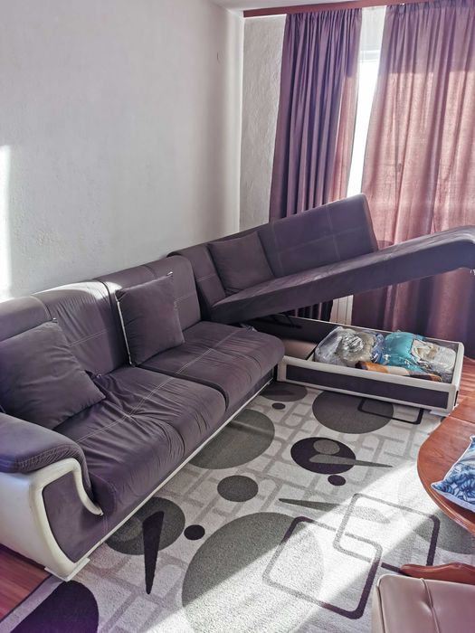 Диван, употребяван, с някои забележки