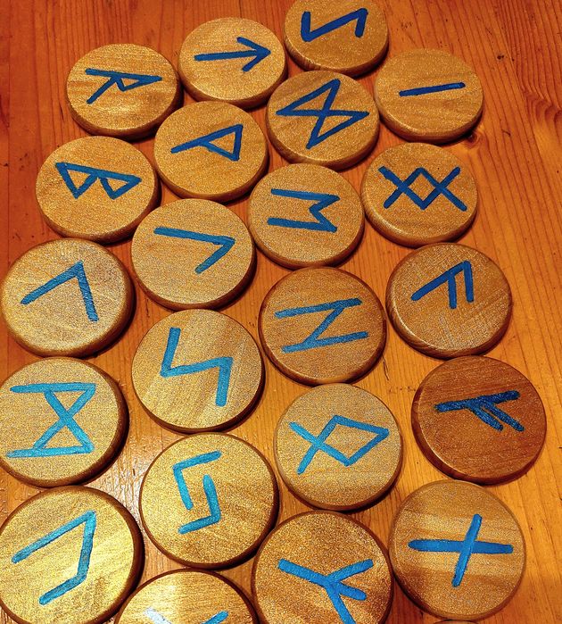 Ръчно изработен комплект руни – Стар Футарк (24 символа)