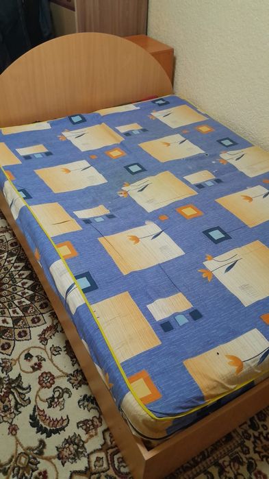 Продам кровать 2×1,5 м
