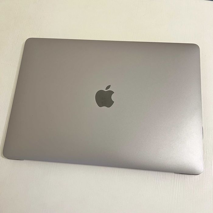 MacBook Air 2020 г 512 gb Intel core i5
