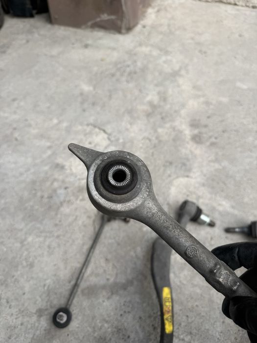 Передние Рычаги на BMW e39