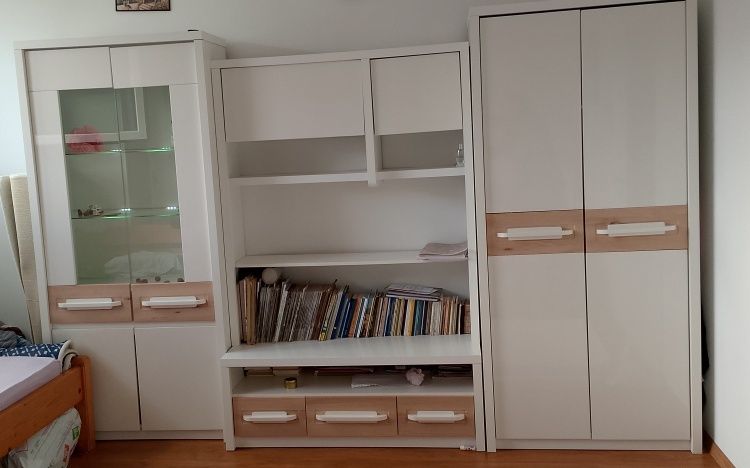 Mobila sufragerie foarte buna