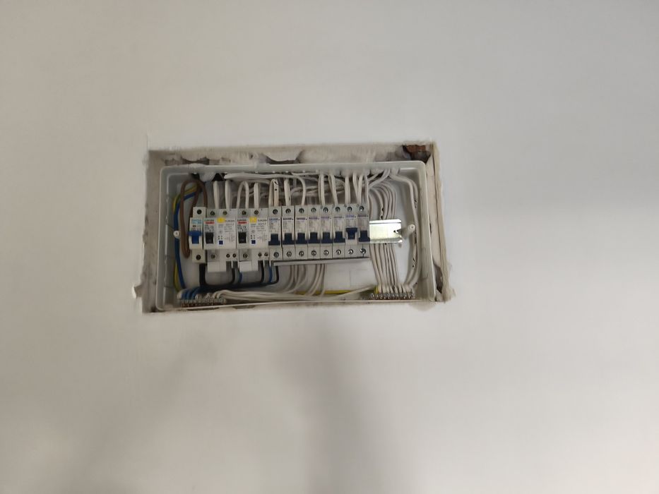 Електротехник - Ел. Услуги , Ел. Инсталации