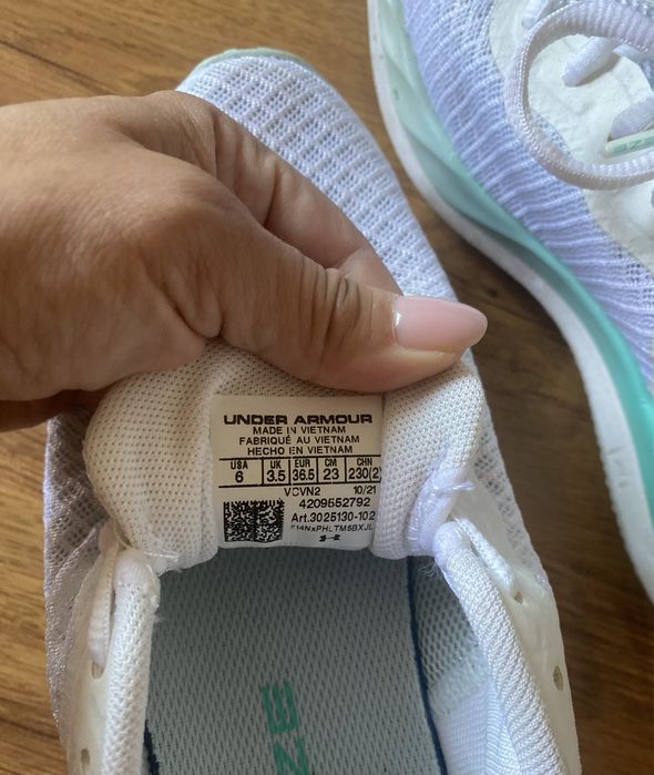 Дамски маратонки Under Armour 36.5