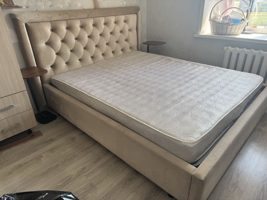 продам кровать двухспальная