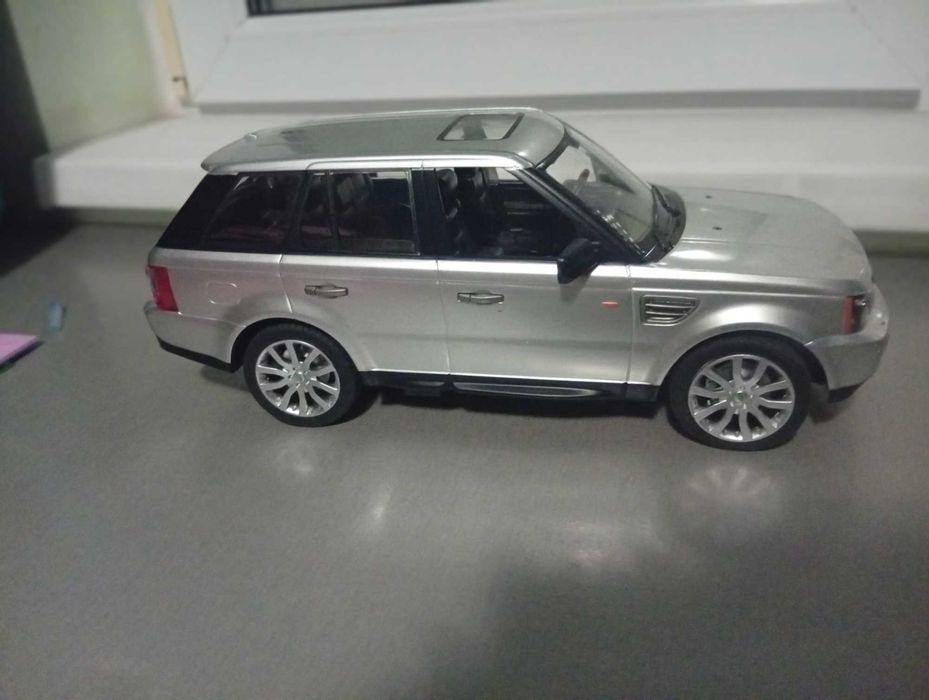 Vând mașina Land Rover