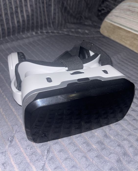 Продам очки вертуальной реальности