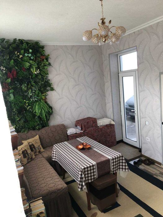 Nazarbek Tarnovda hovli sotiladi. Arzon narxda