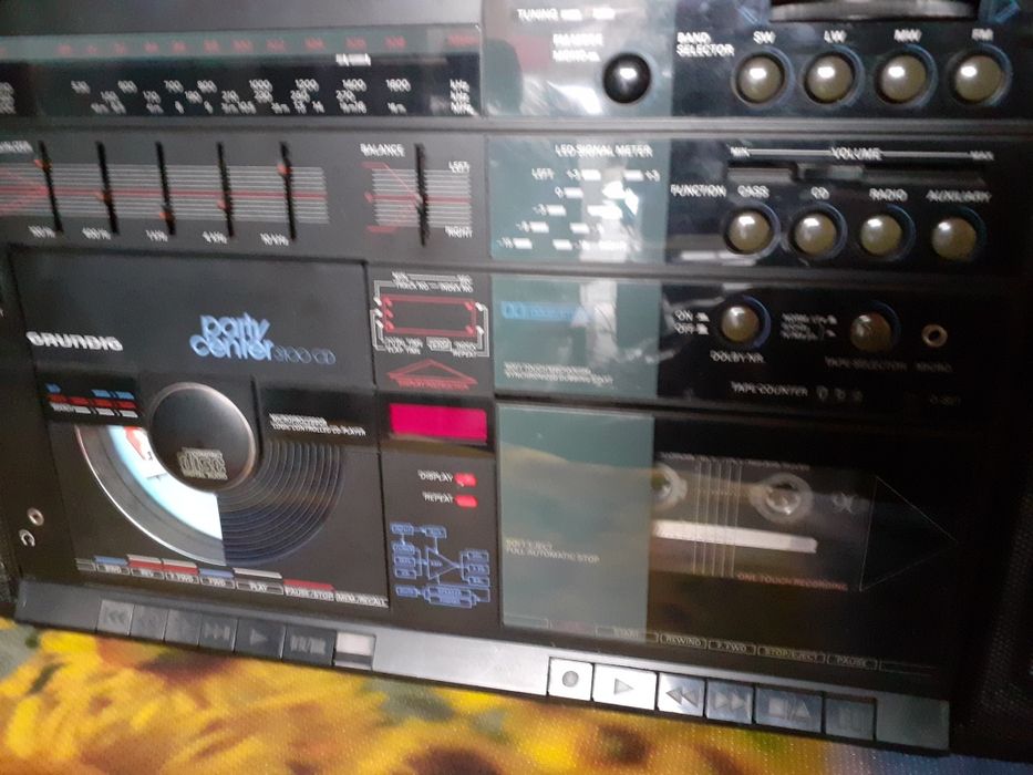 Grundig  party center 3100