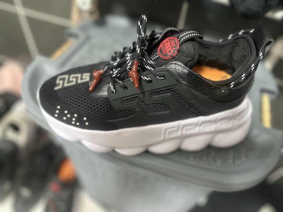 Adidasi versace chain reaction