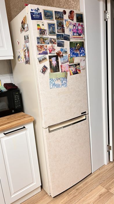 Продам холодильник