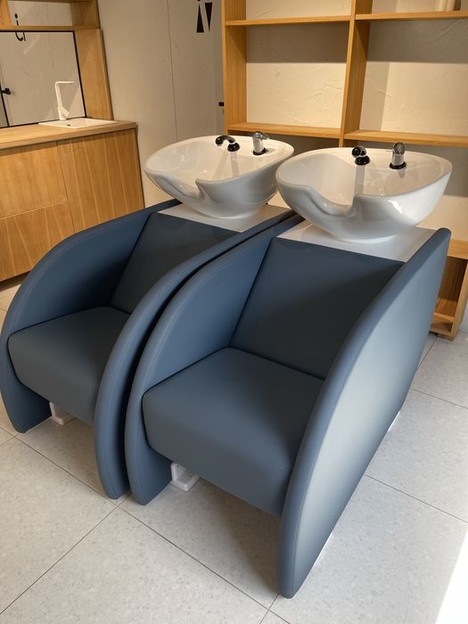 Vand 2 scaune coafor si 1 scafa CERIOTTI 10.000 lei