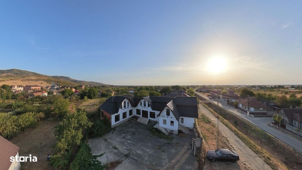 Casă 465 mp  cu posibilități multiple în Covăsânț