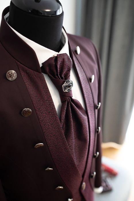 Manechin Costum Mire | 150 Lei / 3 Zile | Cluj