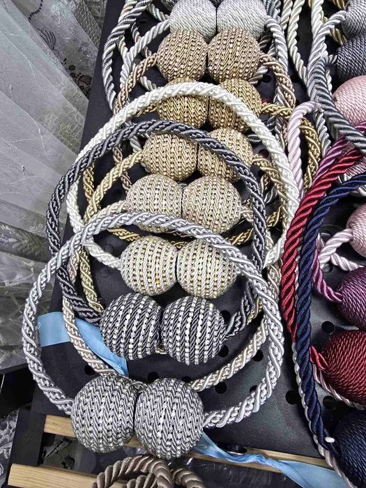 Аксесоари ( магнити ) за завеси