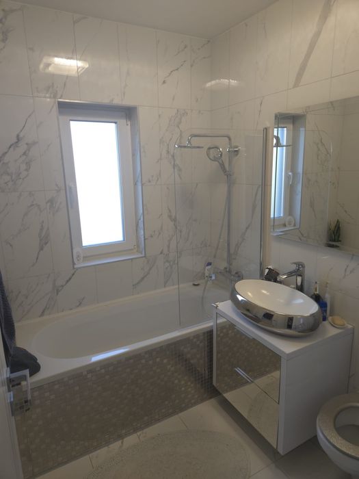 Inchiriez apartament cu 2 camere