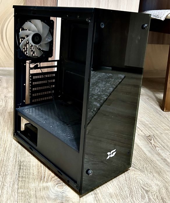 Хороший Корпус с Кулером RGB