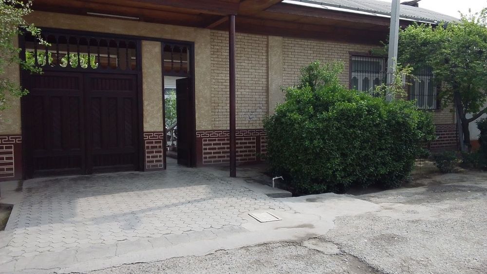 Uy sotiladi inyaz orqasida