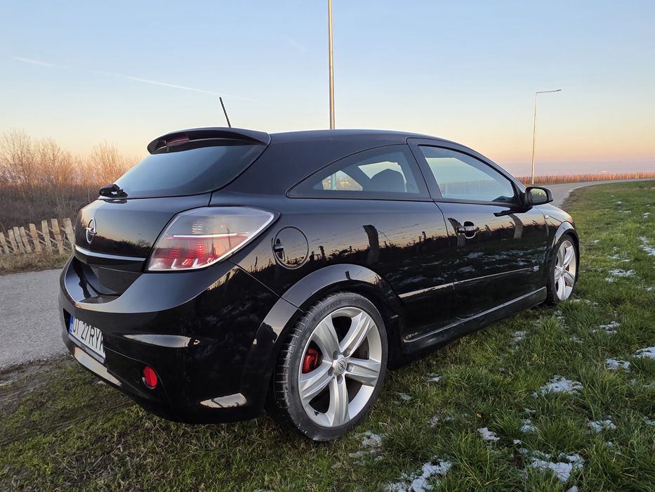Opel astra gtc 1.8 pachet opc line