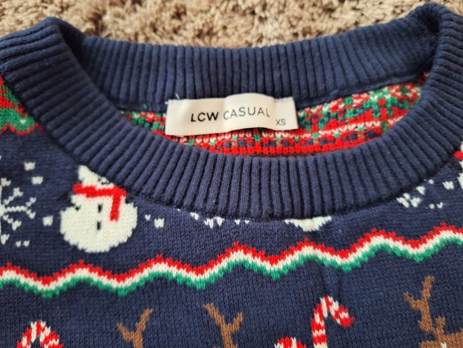 Pulovere noi Craciun Lc Waikiki (mar XS) si H&M (mar 146/152)