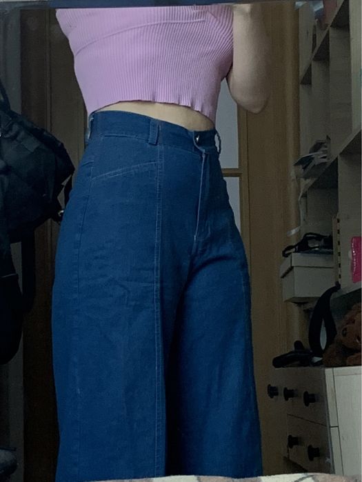 Широкие джинсы