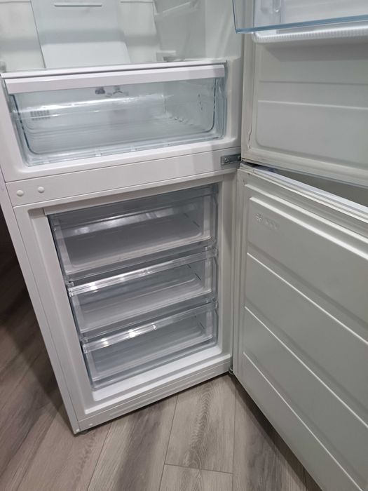 Холодильник Midea