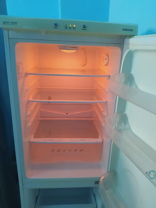 Продам холодильник