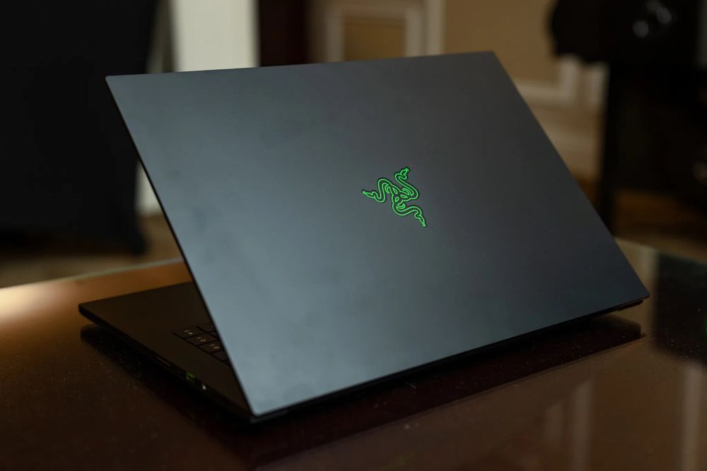 Razer blade 16 RTX 4070