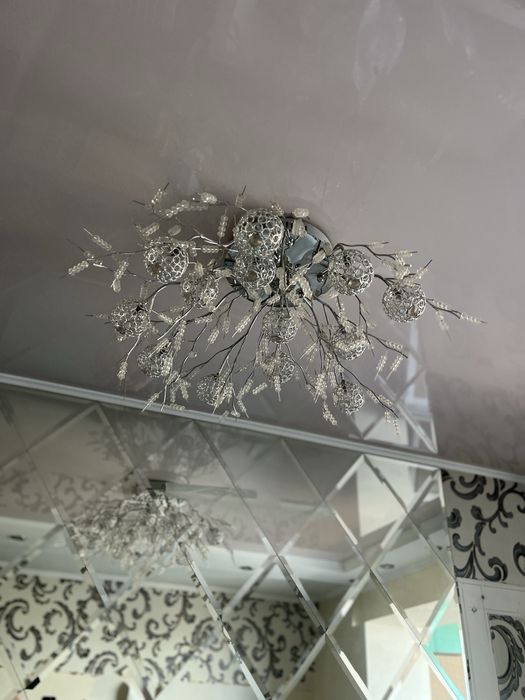 Люстра для зала б/у