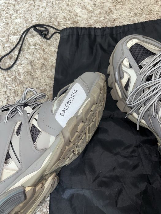 balenciaga track